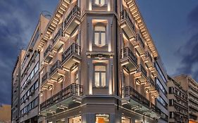Praxitelous Luxury Suites  4*